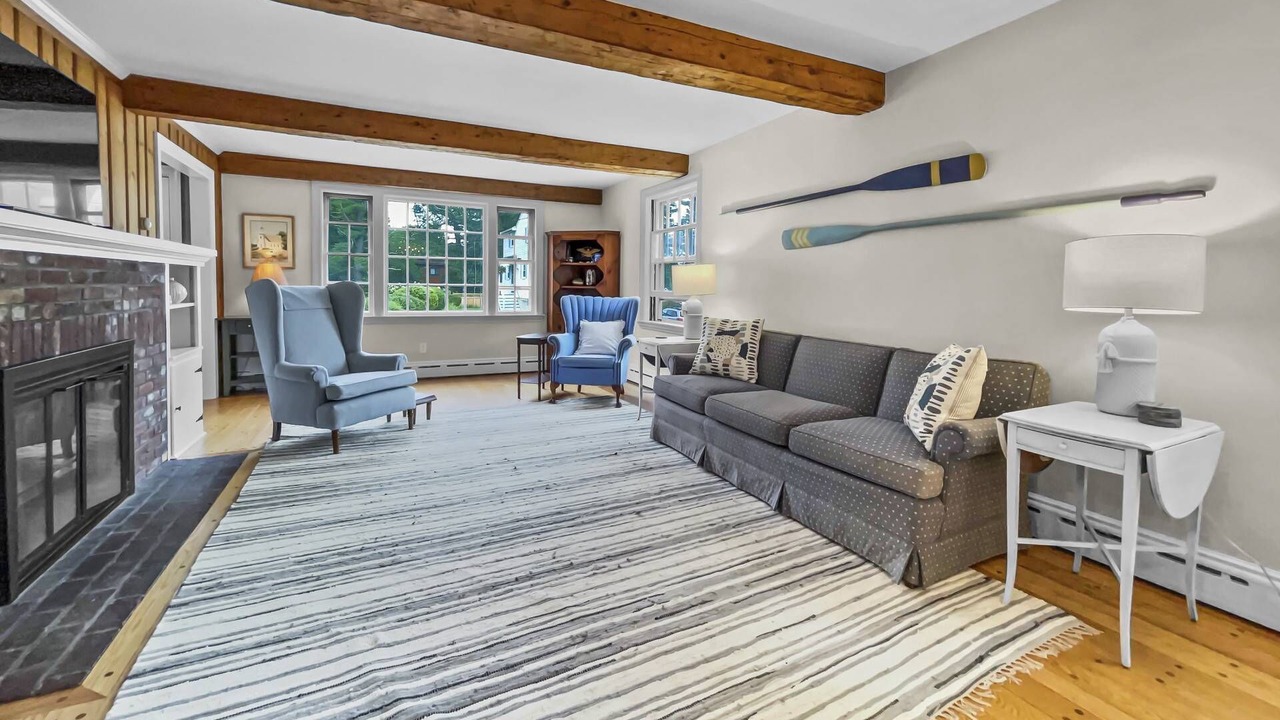Photo of Livingroom in Marblehead