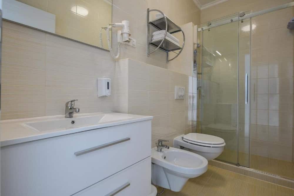 Photo of Bathroom in Orszagut