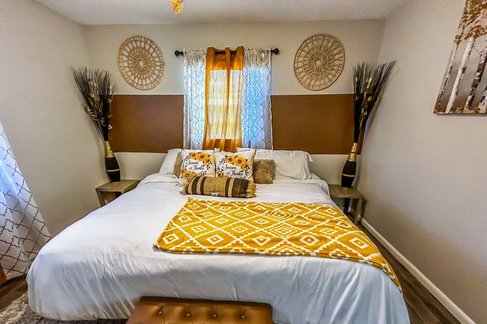 Photo of Bedroom in Edgewood