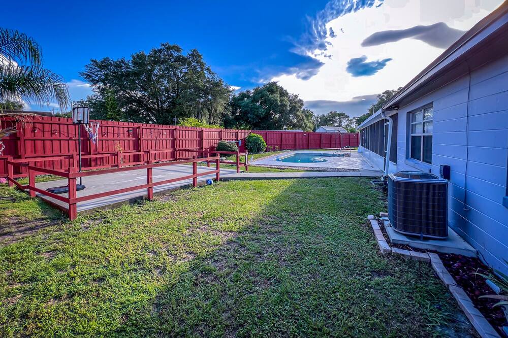 Photo of Outdoor in Edgewood