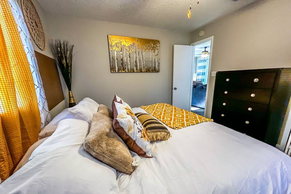 Photo of Bedroom in Edgewood