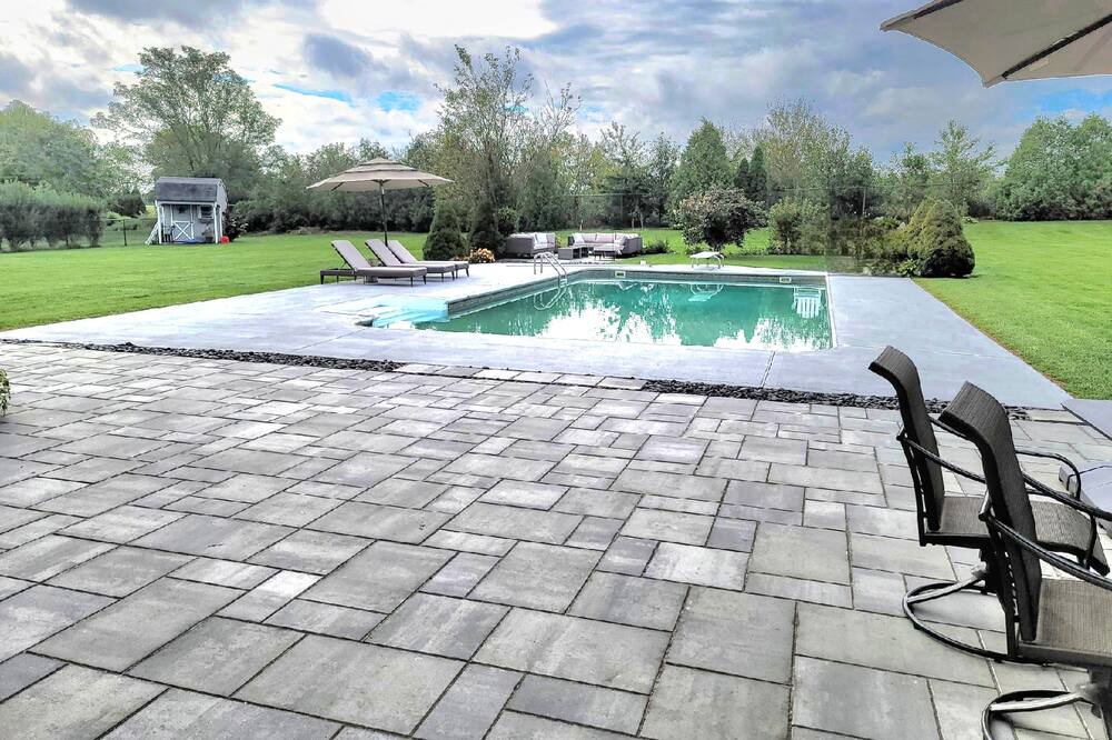 Photo of Outdoor in Calverton