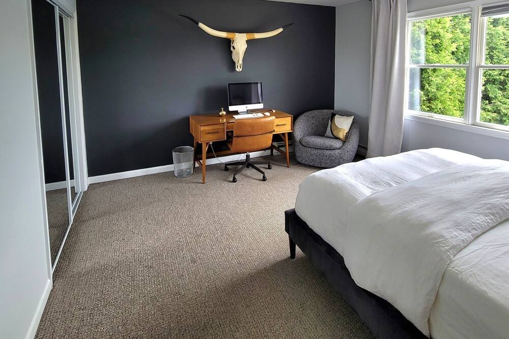 Photo of Bedroom in Calverton