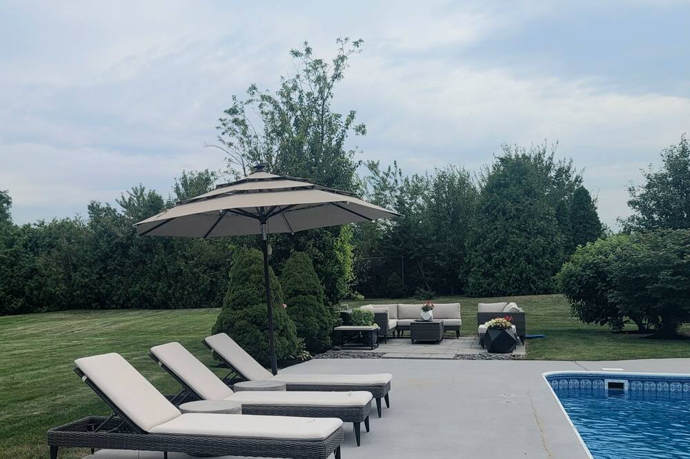 Photo of Outdoor in Calverton