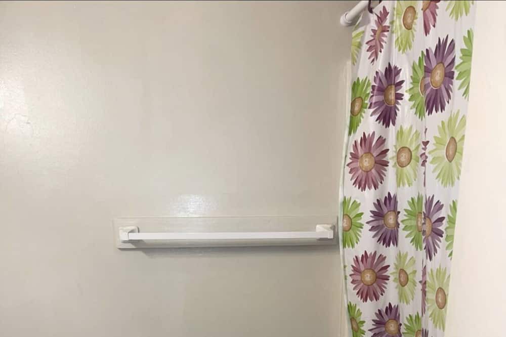 Photo of Bathroom in Mosby