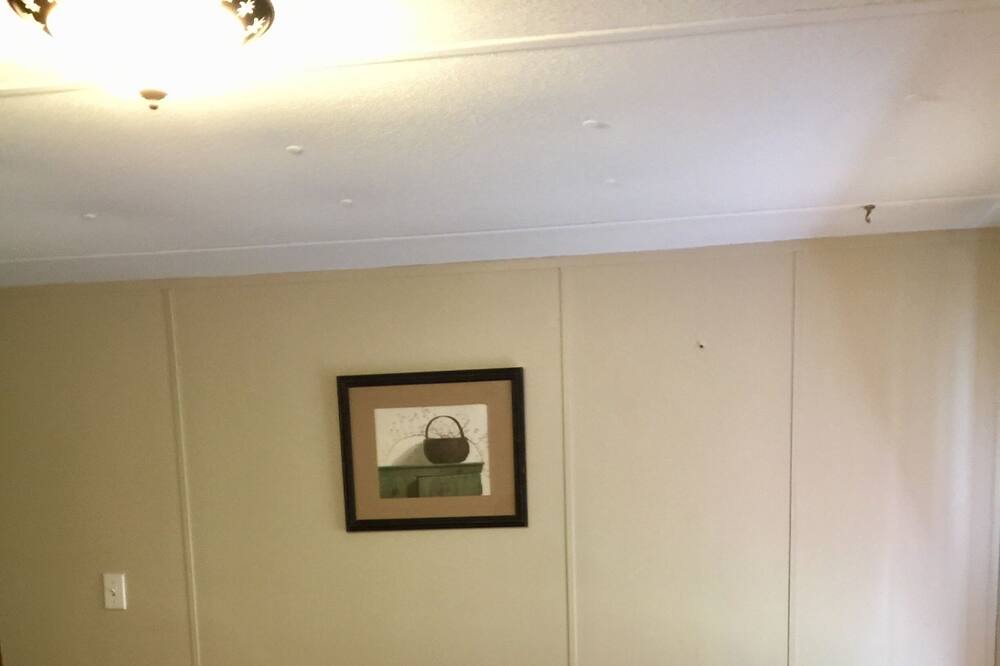 Photo of Bedroom in Schuyler Falls