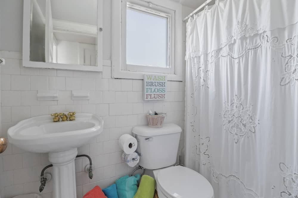 Photo of Bathroom in Cornwall