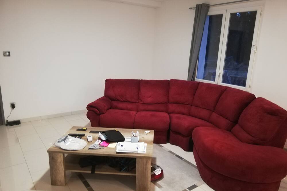 Photo of Livingroom in Montfavet