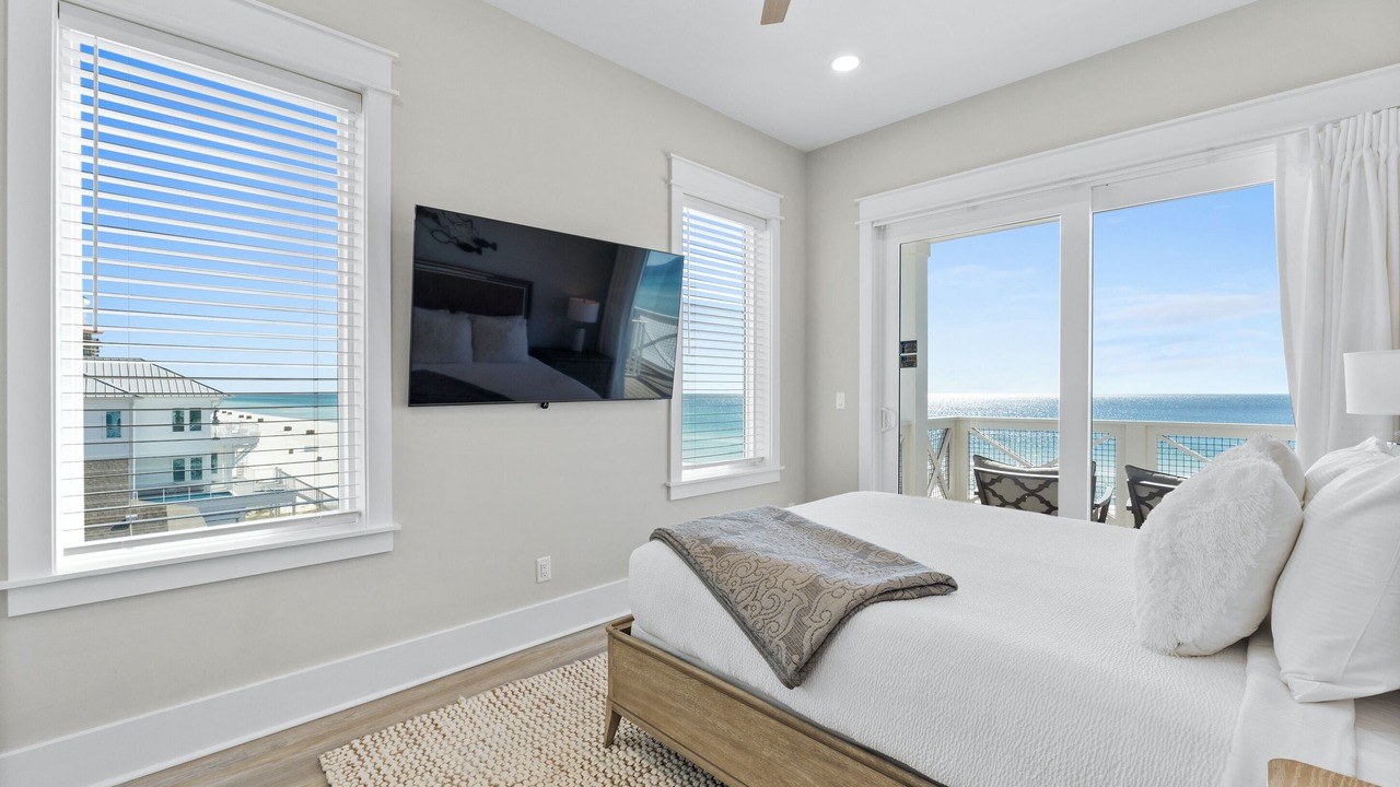 Photo of Patio Balcony in Crescent Beach