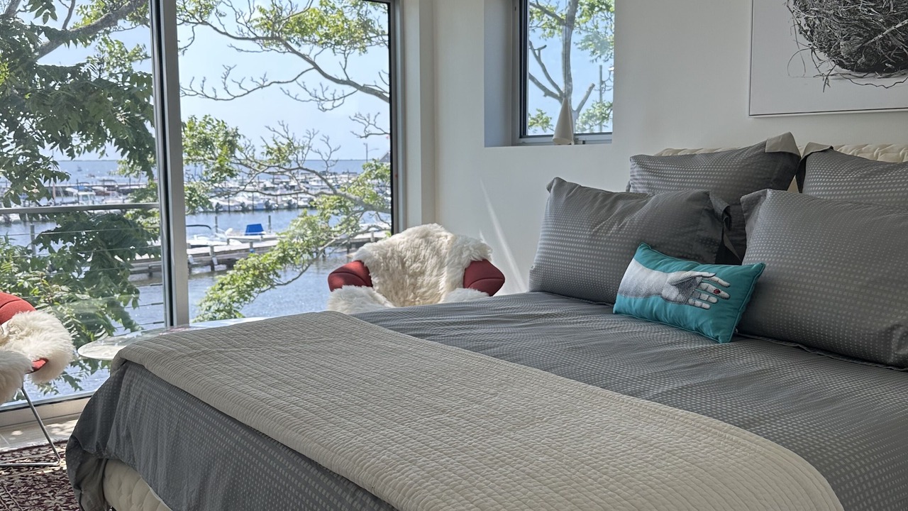 Photo of Bedroom in Bellport