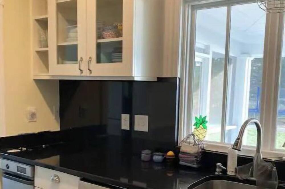 Photo of Kitchen in Gwynn