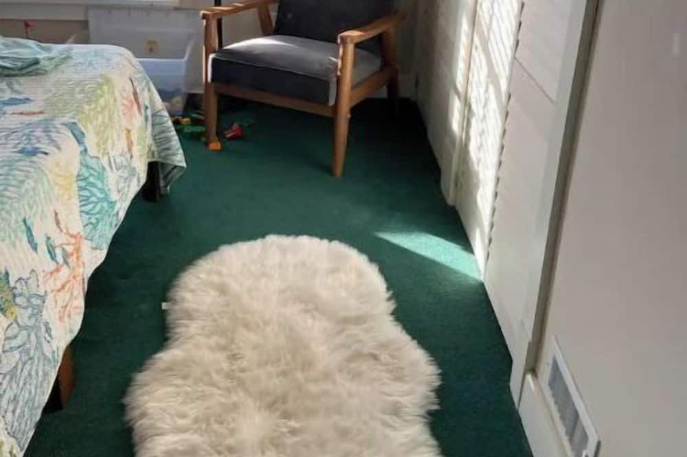 Photo of Bedroom in Gwynn