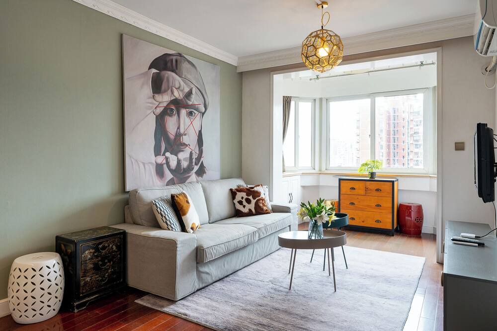 Photo of Livingroom in Downtown Shanghai