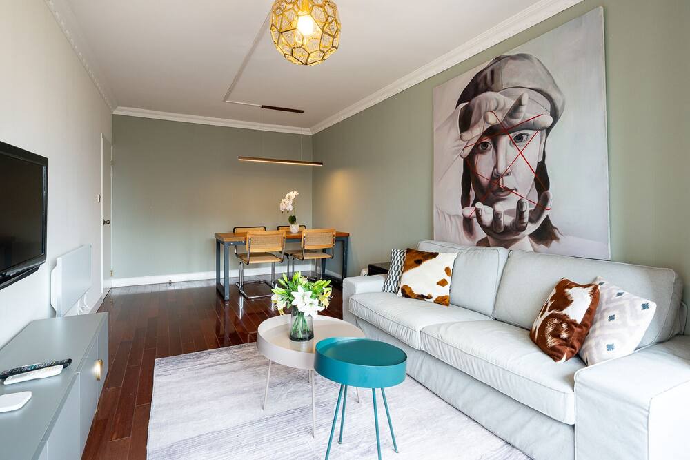 Photo of Livingroom in Downtown Shanghai