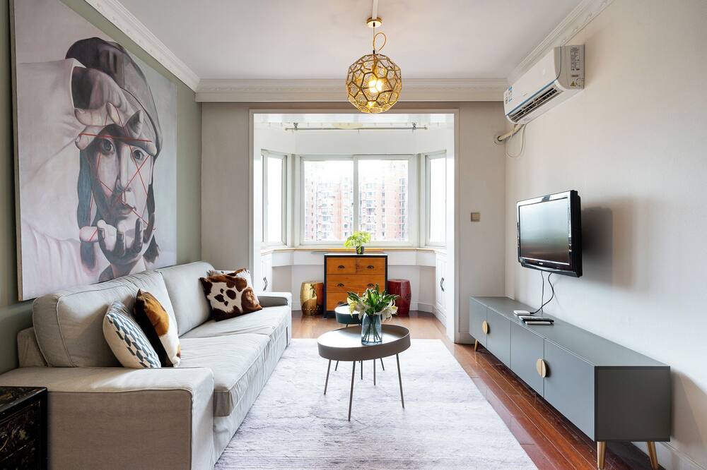 Photo of Livingroom in Downtown Shanghai