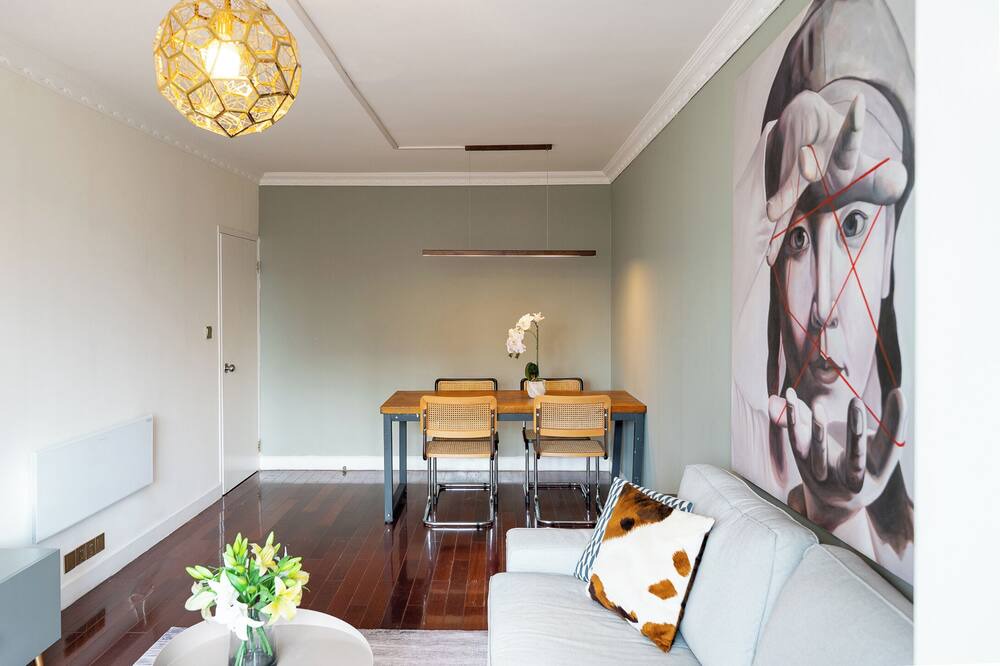 Photo of Livingroom in Downtown Shanghai