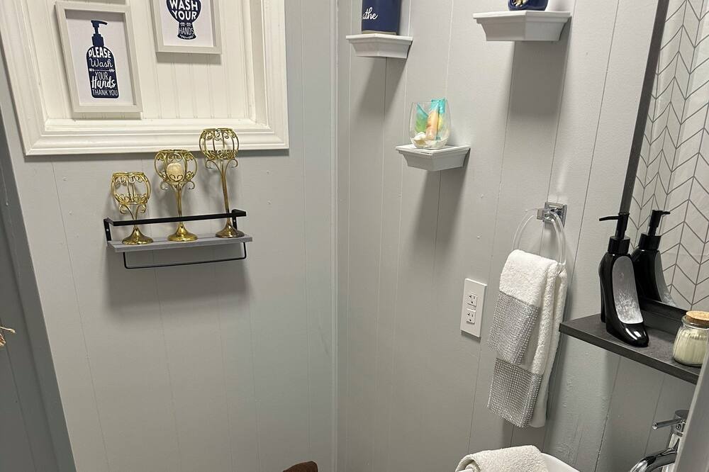 Photo of Bathroom in Pipestem