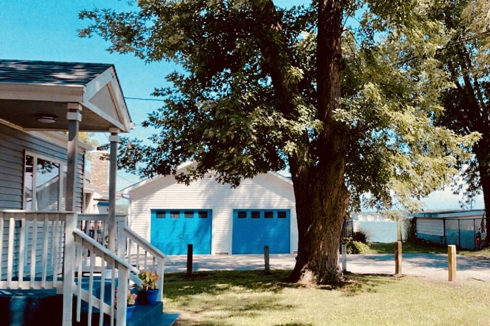 Photo of Outdoor in Cedar Lake