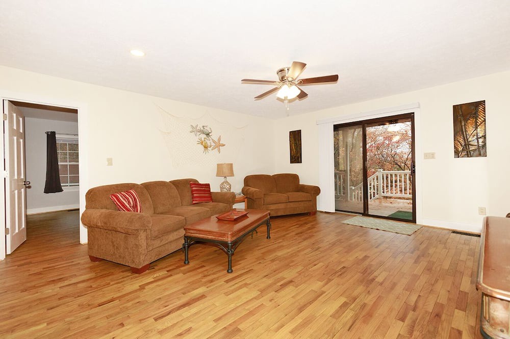 Photo of Livingroom in Claremont
