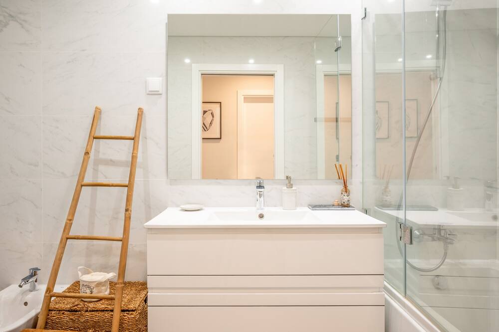 Photo of Bathroom in Corroios