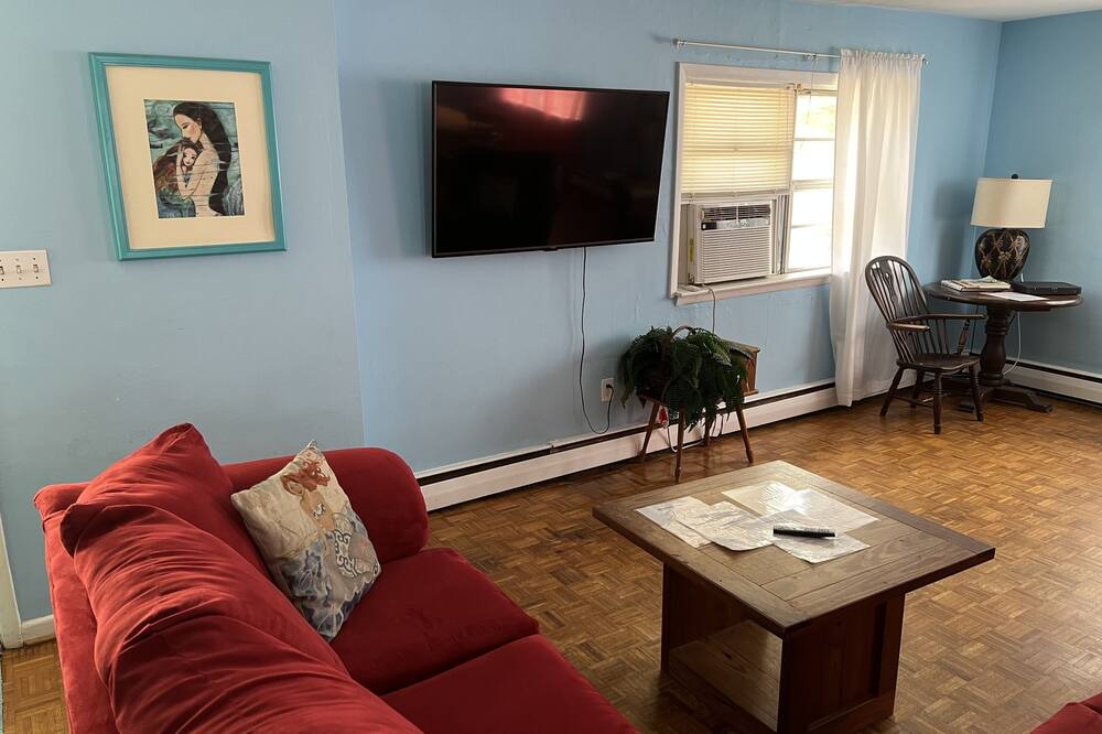 Photo of Livingroom in Bayview