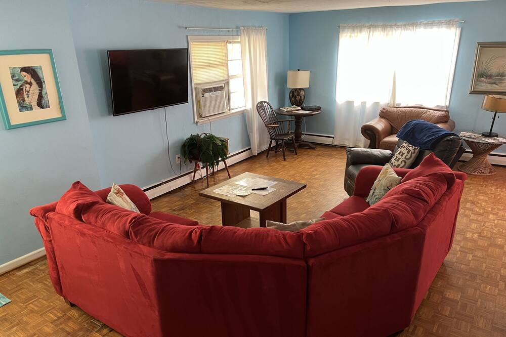 Photo of Livingroom in Bayview