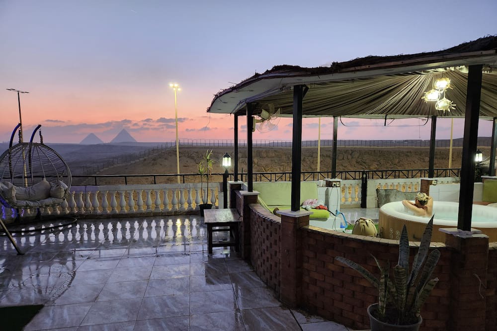 Photo of Patio Balcony in Pyramids Gardens