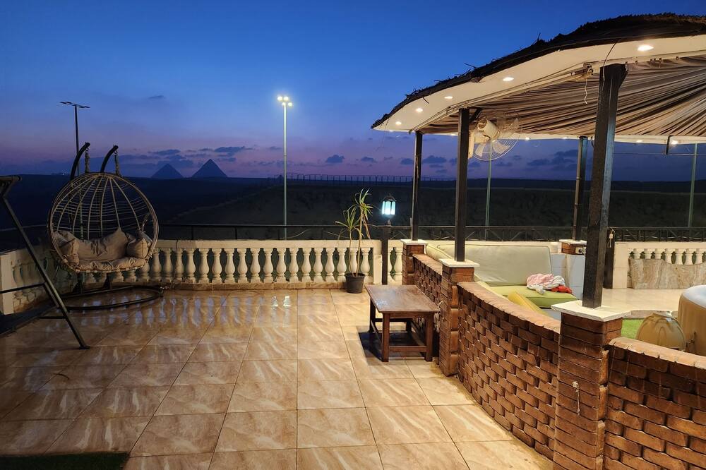 Photo of Patio Balcony in Pyramids Gardens