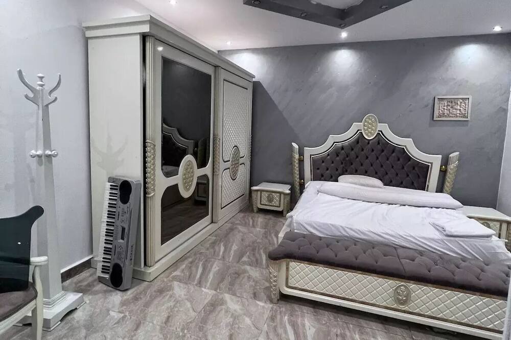 Photo of Bedroom in Pyramids Gardens