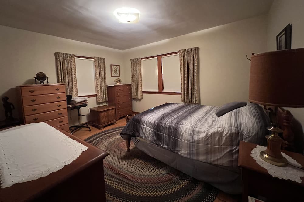Photo of Bedroom in Franklin Springs