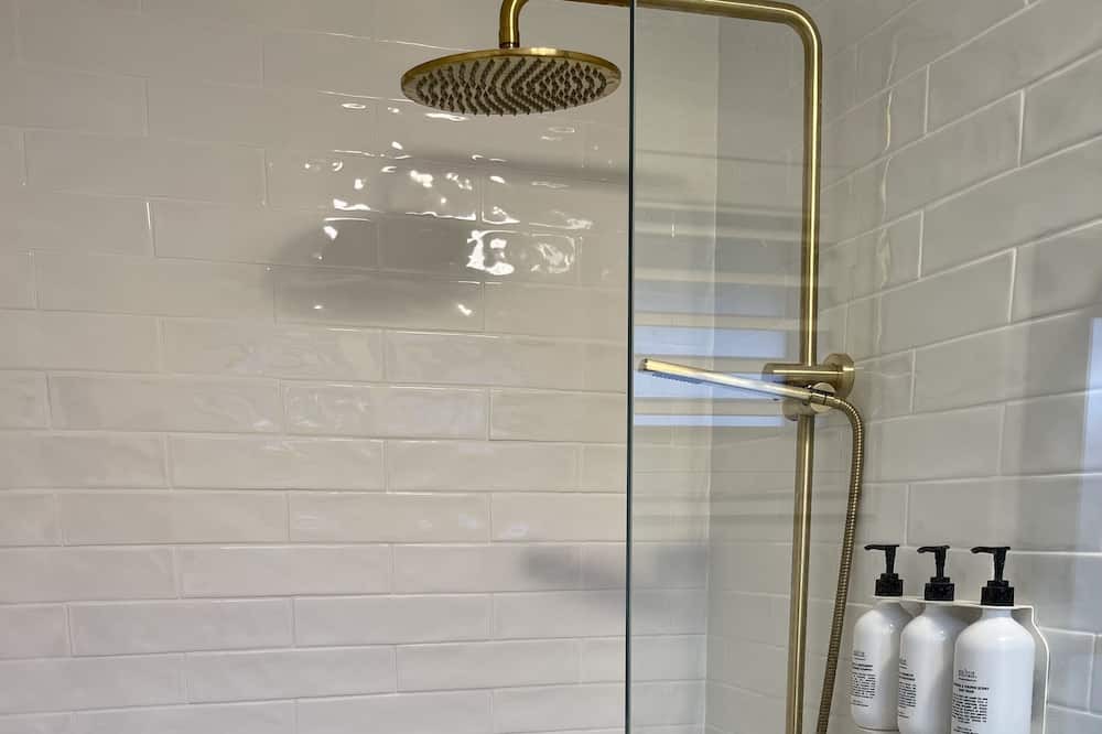 Photo of Bathroom in Glenbrook