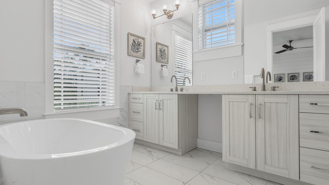 Photo of Bathroom in Treetop