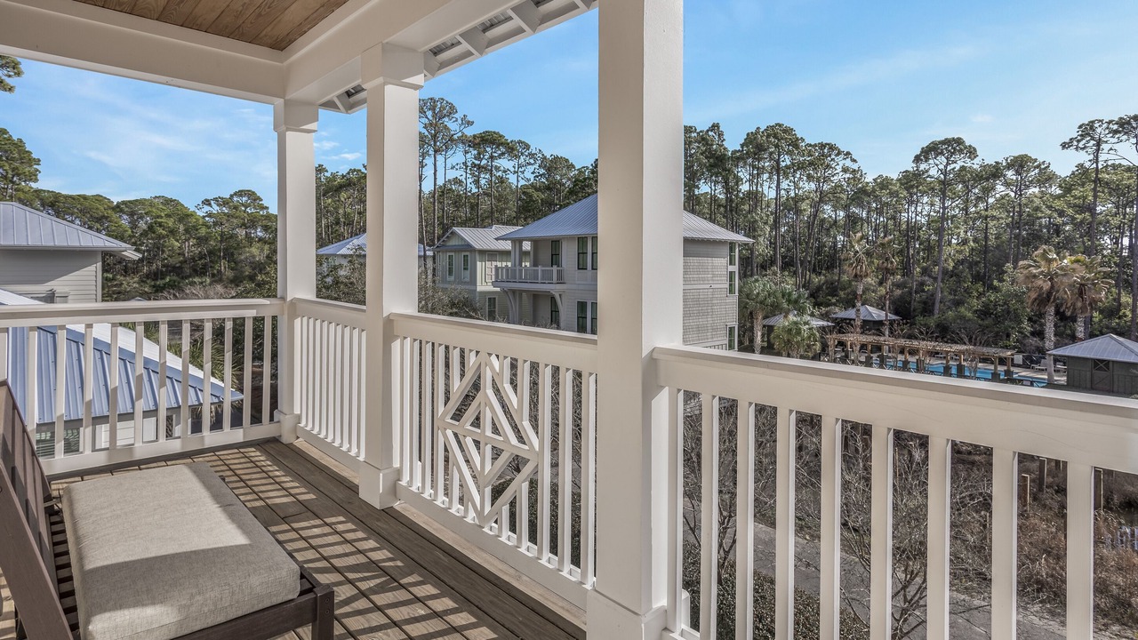 Photo of Patio Balcony in Treetop