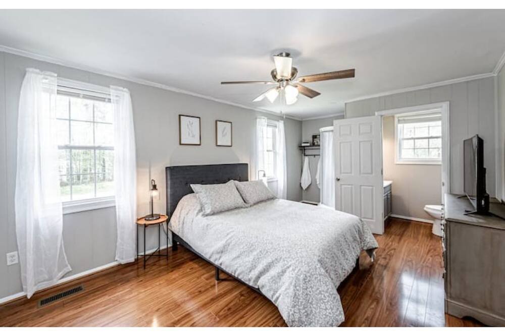 Photo of Bedroom in Midlothian