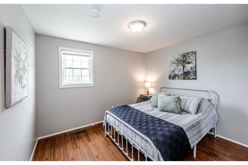 Photo of Bedroom in Midlothian