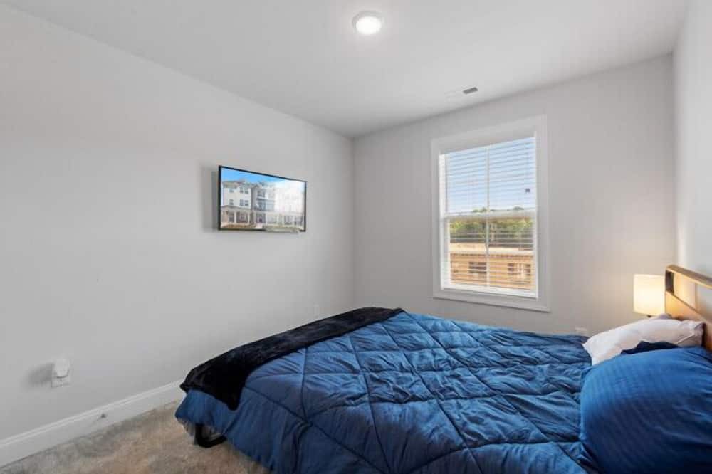 Photo of Bedroom in North Newport News