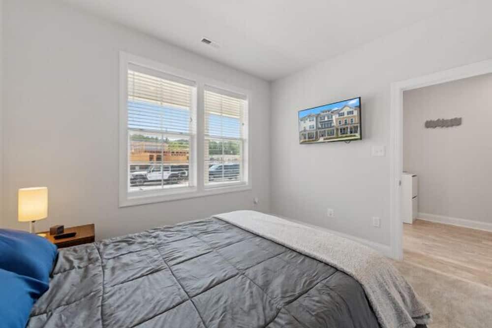Photo of Bedroom in North Newport News