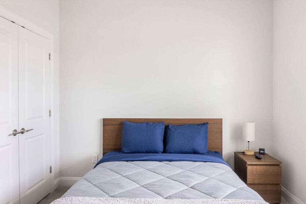 Photo of Bedroom in North Newport News