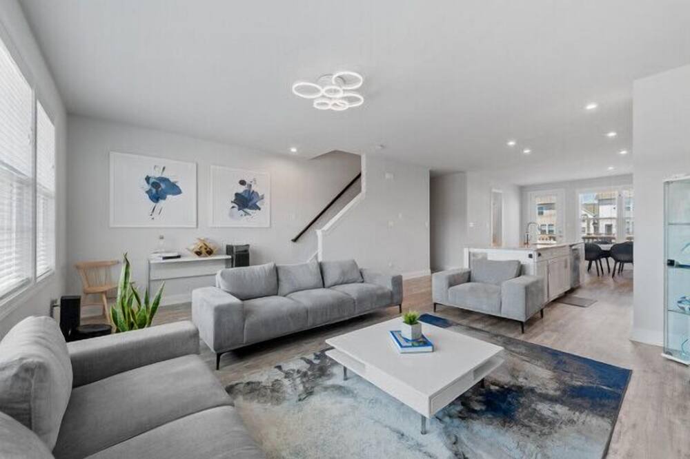 Photo of Livingroom in North Newport News
