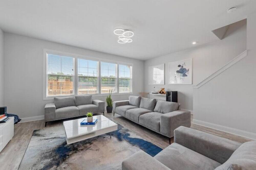 Photo of Livingroom in North Newport News