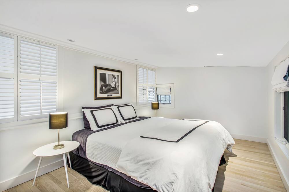Photo of Bedroom in Bellport