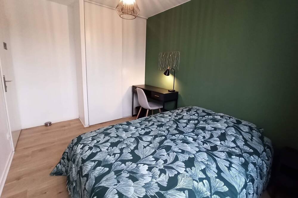 Photo of Bedroom in Valence