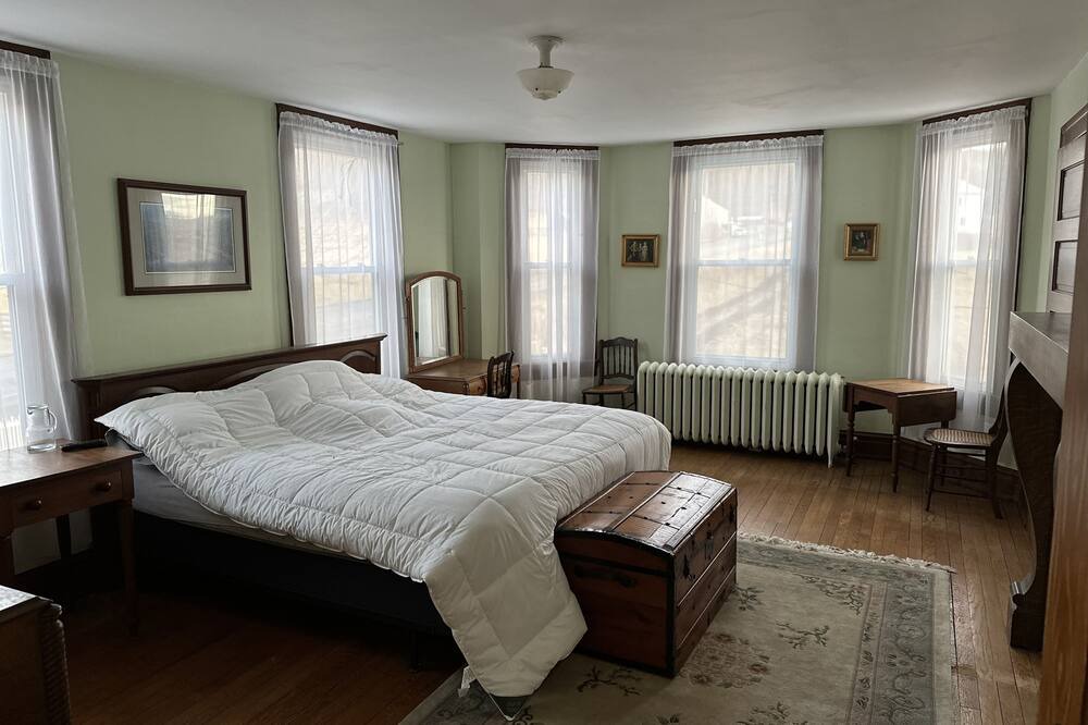 Photo of Bedroom in Blue Grass