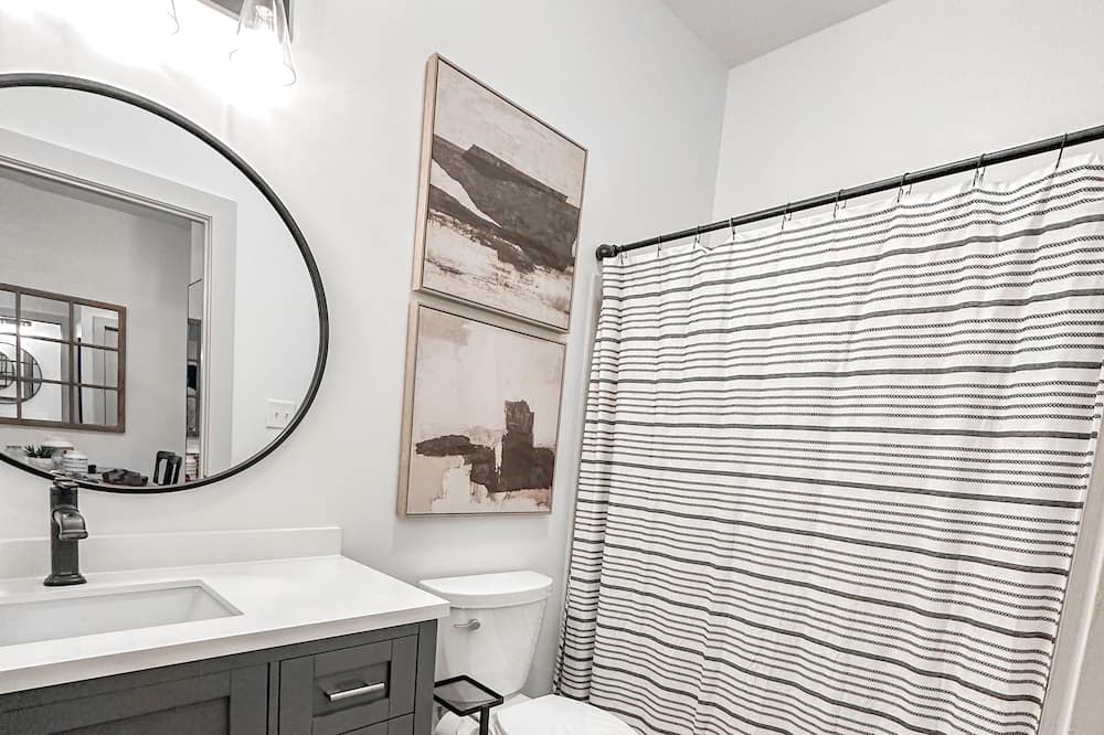 Photo of Bathroom in Treetop
