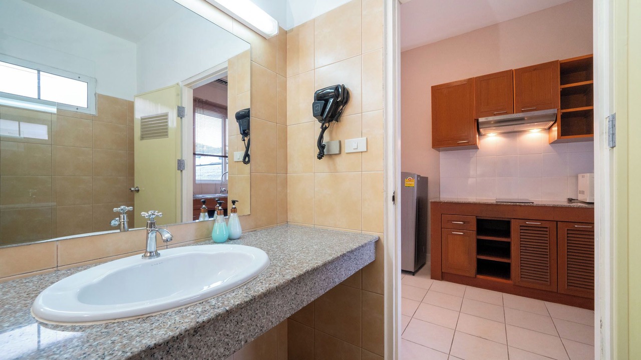 Photo of Bathroom in Nanai Road