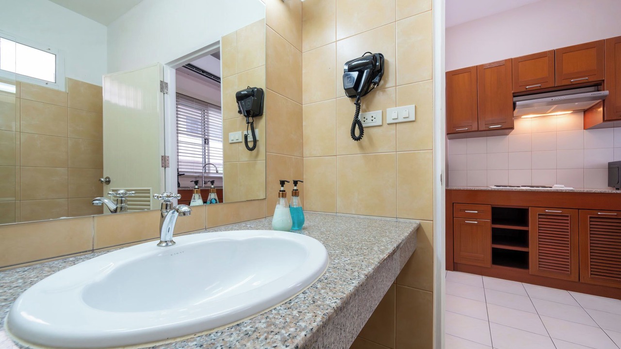 Photo of Bathroom in Nanai Road