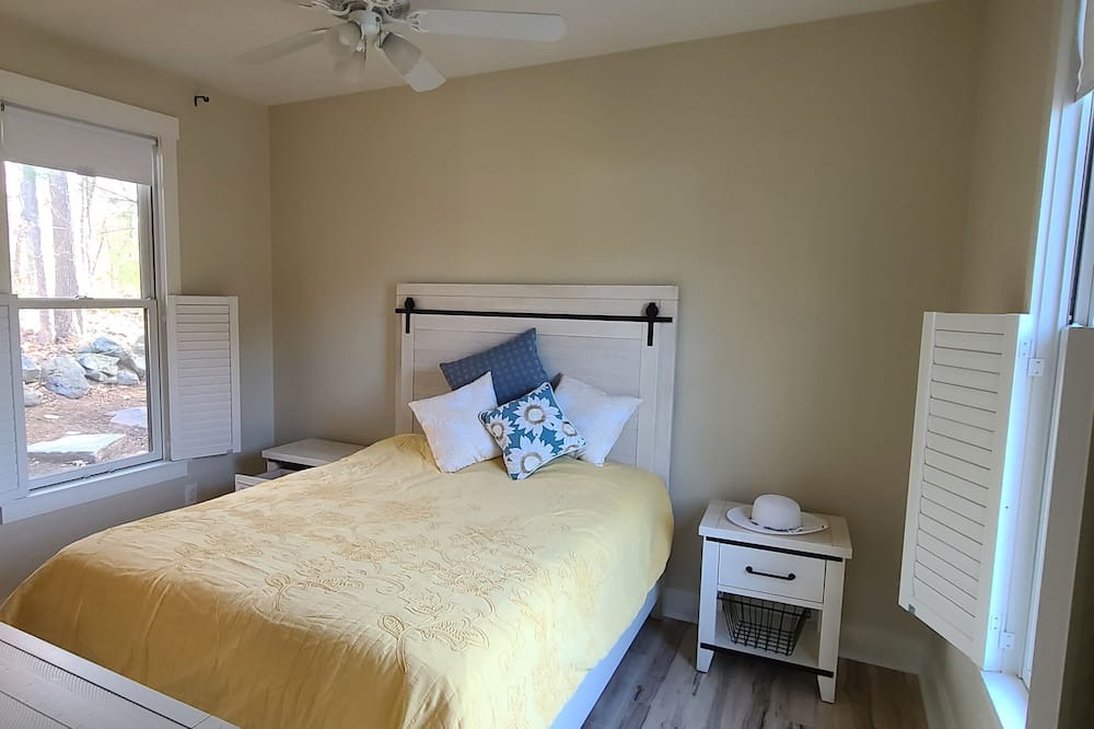 Photo of Bedroom in Summer Village