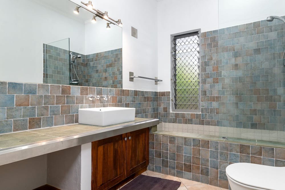 Photo of Bathroom in Craiglie
