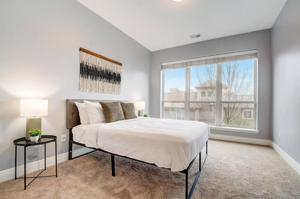 Photo of Bedroom in Lockerbie Square