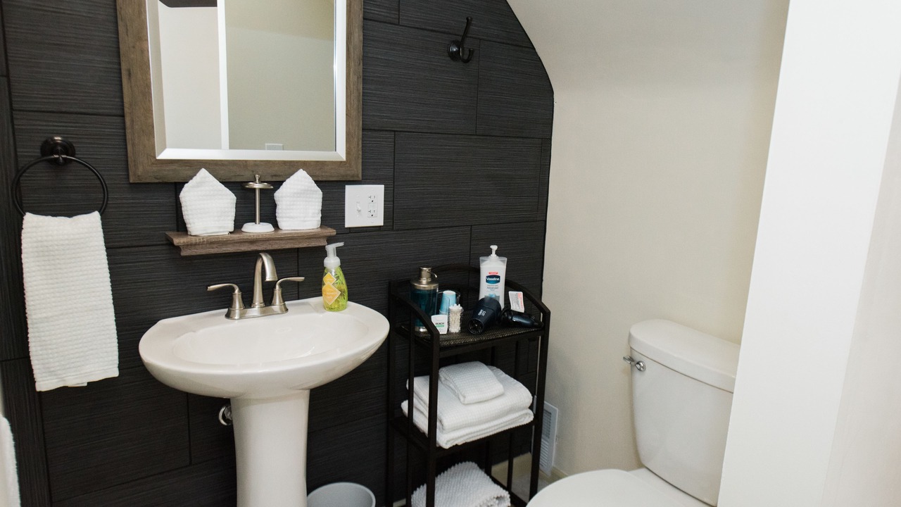 Photo of Bathroom in Niagara Falls